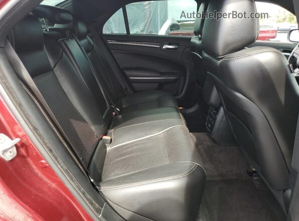 2C3CCABG0JH222592 2018 CHRYSLER 300 Burgundy Rear seats view