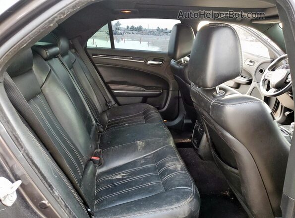 2C3CCABG2JH243945 2018 CHRYSLER 300 Gray Rear seats view