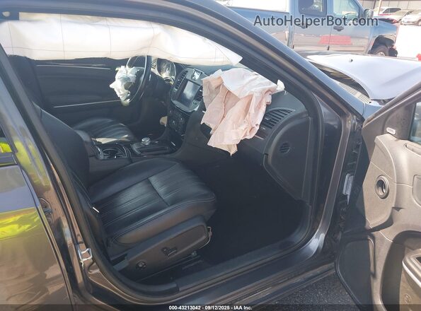 2C3CCABG7MH545705 2021 CHRYSLER 300 Gray Front interior view