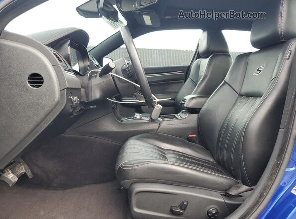 2C3CCABG9JH274755 2018 CHRYSLER 300 Blue Front interior view
