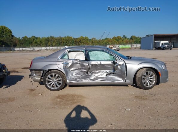 2C3CCAEG2JH140973 2018 CHRYSLER 300 Silver Панорамний вид салону 360°