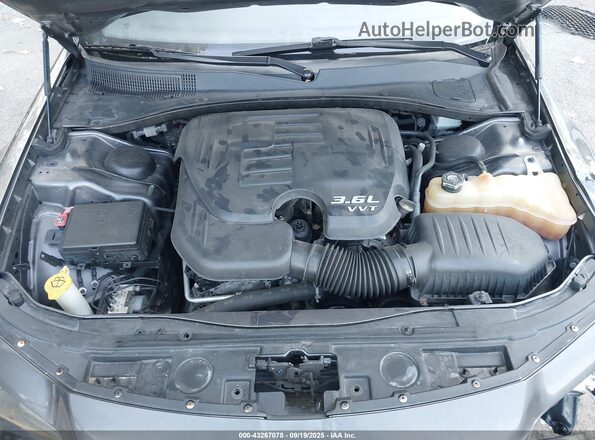 2C3CCAGG5KH561486 2019 CHRYSLER 300 Серый Вид сзади