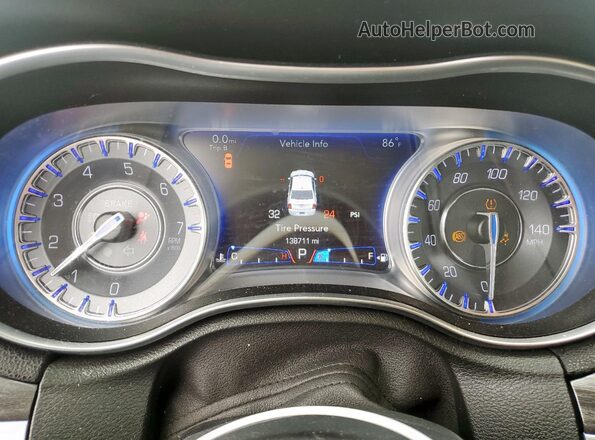 2C3CCARGXJH324701 2018 CHRYSLER 300 White Вид щитка приладів