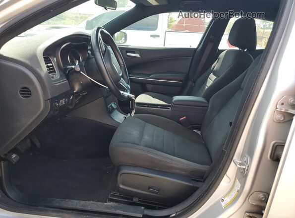 2C3CDXAT1JH247175 2018 DODGE CHARGER Серебряный Вид панели приборов