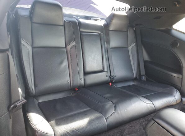 2C3CDZAG1JH262547 2018 DODGE CHALLENGER Burgundy უკანა სავარძლების ხედი