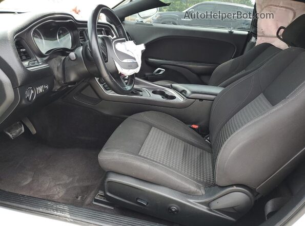 2C3CDZAG1JH302805 2018 DODGE CHALLENGER White Vista interior delantera