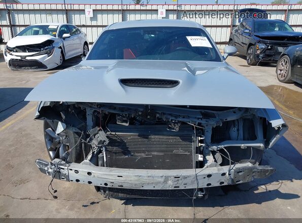 2C3CDZBT7MH572945 2021 DODGE CHALLENGER Gray Vista interior trasera
