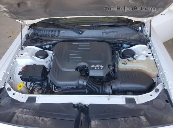 2C3CDZGG8JH311847 2018 DODGE CHALLENGER White Vista interior trasera