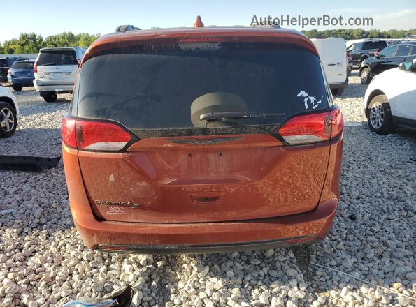 2C4RC1BG8JR234375 2018 CHRYSLER PACIFICA Red Vista trasera