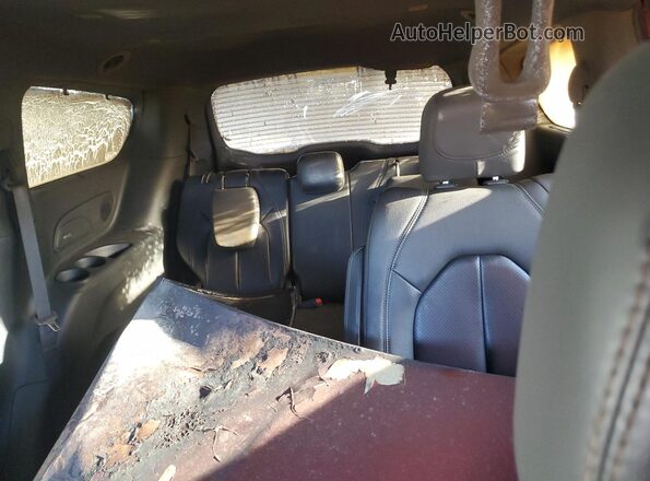 2C4RC1BG8JR234375 2018 CHRYSLER PACIFICA Red Vista de los asientos traseros