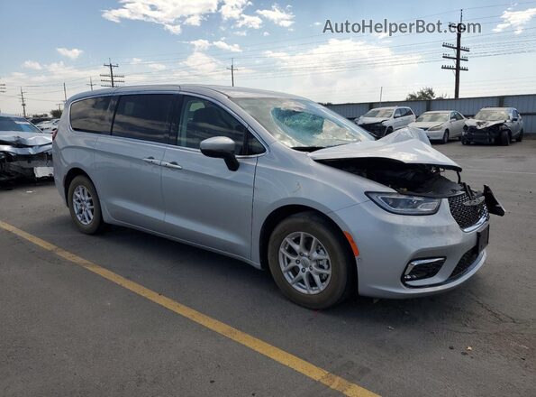 2C4RC1BGXPR526991 2023 CHRYSLER PACIFICA Серебряный Передняя правая четверть