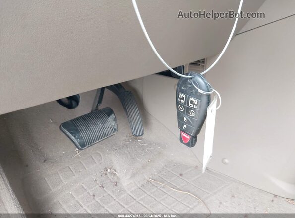 2C4RC1CG2GR260722 2016 CHRYSLER TOWN & COUNTRY Золотой Вид панели приборов