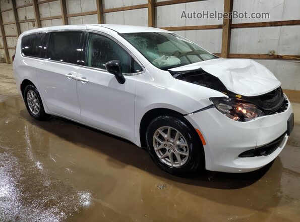 2C4RC1CG9RR179056 2024 CHRYSLER VOYAGER Белый Передняя правая четверть