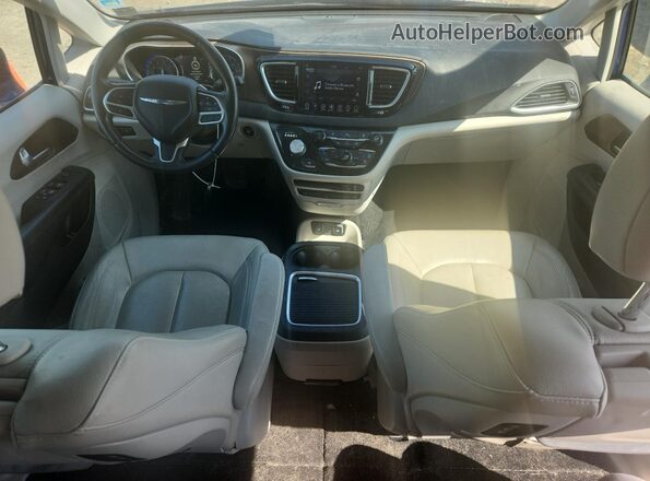 2C4RC1EG8JR321883 2018 CHRYSLER PACIFICA Blue Vista del salpicadero