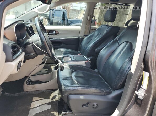 2C4RC1EG9JR172478 2018 CHRYSLER PACIFICA Gray წინა სალონის ხედი