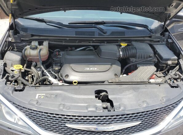2C4RC1EG9JR172478 2018 CHRYSLER PACIFICA Gray ძრავის განყოფილების ხედი