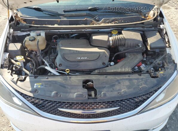 2C4RC1GG3JR258222 2018 CHRYSLER PACIFICA White ძრავის განყოფილების ხედი
