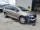 2018 Chrysler Pacifica Hybrid Touring L Tan vin: 2C4RC1L73JR145103
