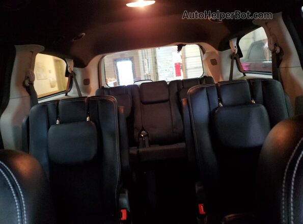 2C4RDGCG7JR238514 2018 DODGE GRAND Maroon Rear seats view