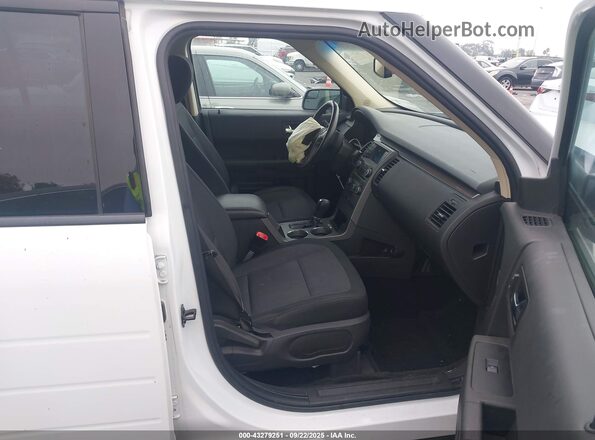 2FMGK5B89JBA03676 2018 FORD FLEX Белый Вид салона спереди
