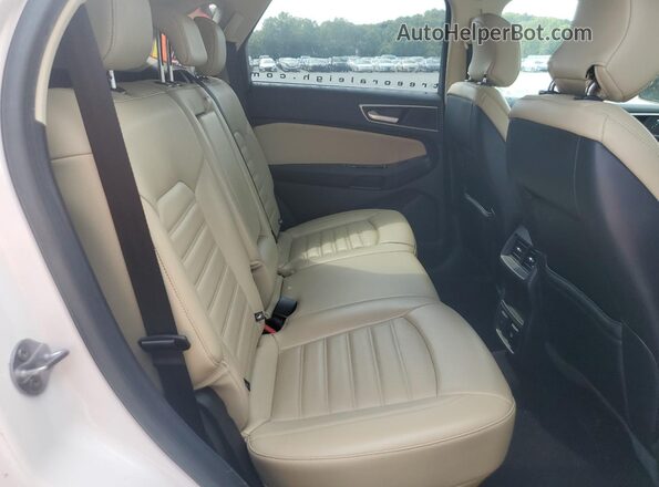2FMPK3J98JBB98233 2018 FORD EDGE Белый Вид задней части салона