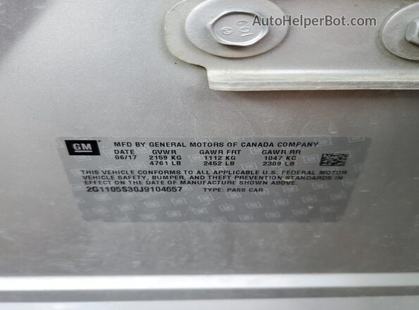 2G1105S30J9104657 2018 CHEVROLET IMPALA Silver Vista del compartimento del motor