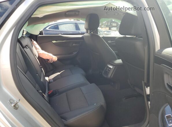 2G1105S30J9104657 2018 CHEVROLET IMPALA Silver Vista de los asientos traseros