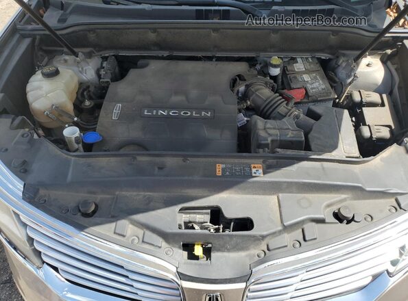 2LMPJ6LR1JBL42470 2018 LINCOLN MKX Gold Vista del compartimento del motor