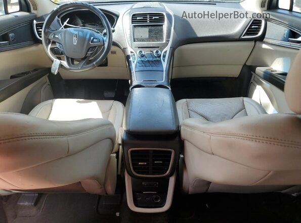 2LMPJ6LR1JBL42470 2018 LINCOLN MKX Gold Vista del salpicadero