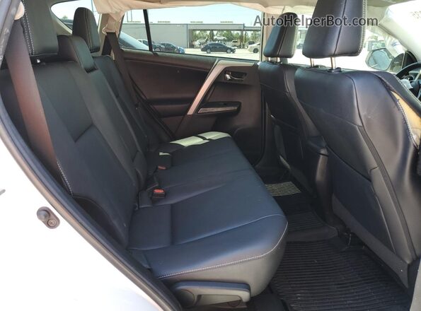 2T3DFREV6JW806804 2018 TOYOTA LIMITED White Rear interior view