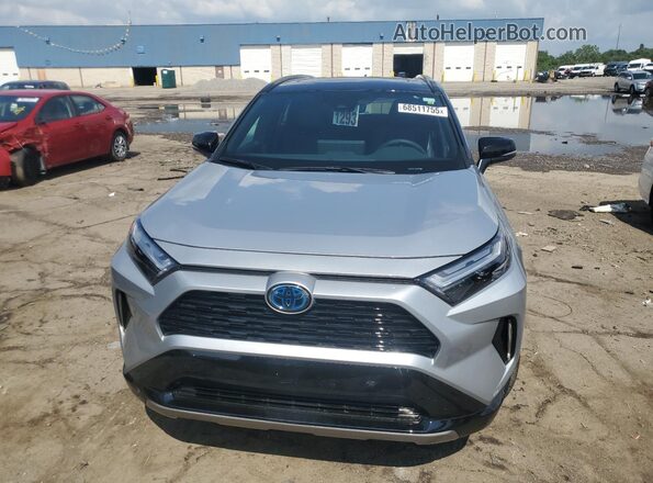 2T3E6RFV7RW057350 2024 TOYOTA RAV4 Silver Widok z przodu