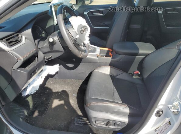 2T3J1RFV3RW478107 2024 TOYOTA RAV4 Белый Вид салона спереди