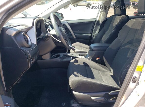2T3WFREV6JW445129 2018 TOYOTA RAV4 Silver Սալոնի դիմացի տեսք