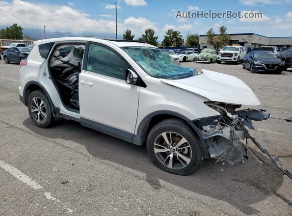 2T3WFREV9JW484717 2018 TOYOTA RAV4 White Przód prawy