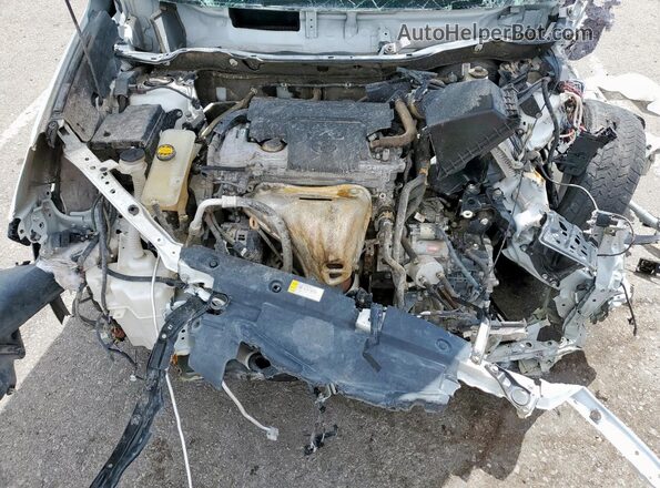 2T3WFREV9JW484717 2018 TOYOTA RAV4 White Widok komory silnika