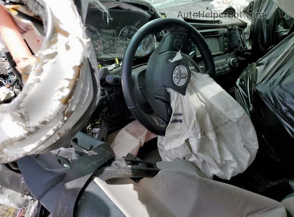 2T3WFREV9JW484717 2018 TOYOTA RAV4 White Widok deski rozdzielczej