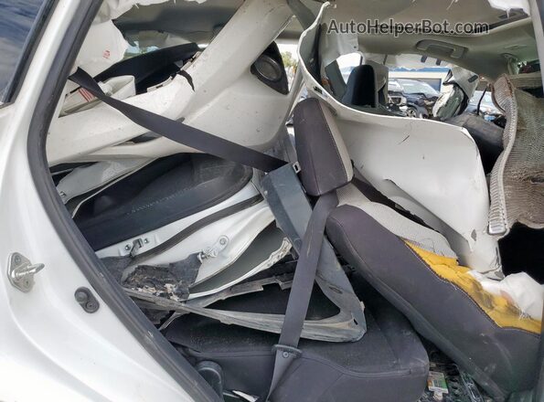 2T3WFREV9JW484717 2018 TOYOTA RAV4 White Widok wnętrza z tyłu