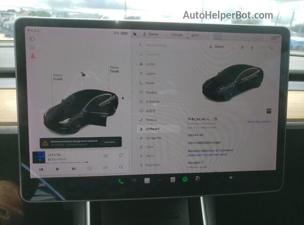 5YJ3E1EB2JF093993 2018 TESLA MODEL 3 Black Widok tylnych siedzeń