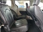 2018 Chrysler Pacifica Touring L Black vin: 2C4RC1BG2JR120890