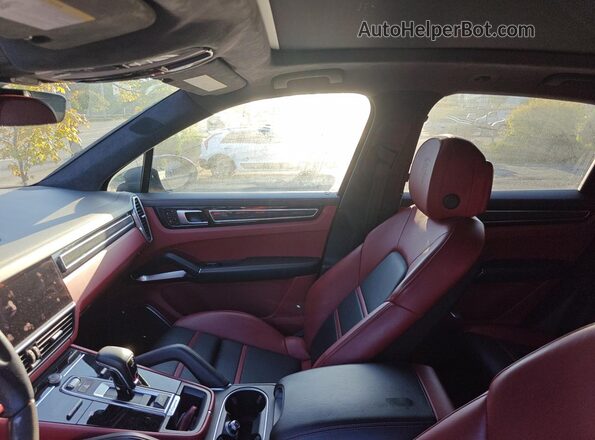 WP1AF2AY4MDA36774 2021 PORSCHE CAYENNE Черный Вид сзади