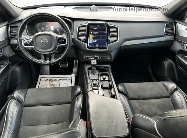 YV4A22PMXJ1205174 2018 VOLVO XC90 White Vista de los asientos traseros