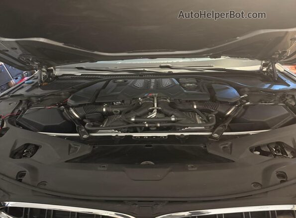 WBSDZ0C03LCD60543 2020 BMW M8 Gray Вид панелі приладів