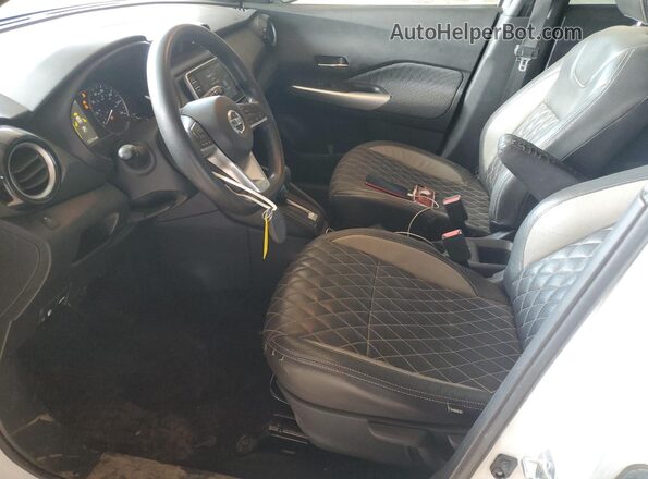 3N1CP5CU7JL500619 2018 NISSAN KICKS Белый Вид панели приборов