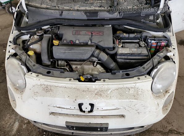 3C3CFFKH9JT465175 2018 FIAT 500 Белый Вид задней части салона
