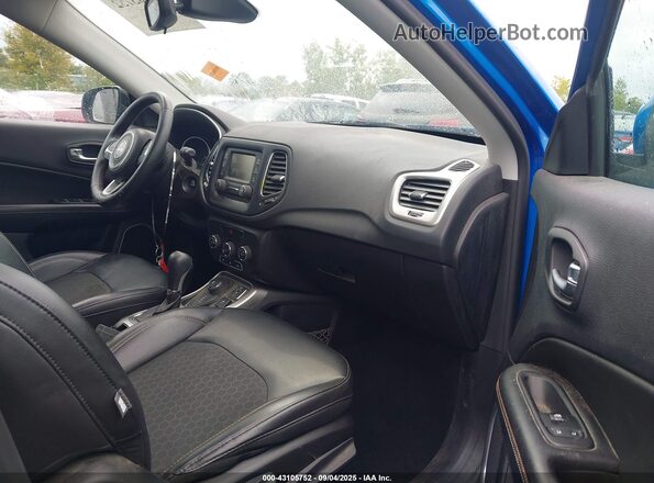 3C4NJDBB6JT479473 2018 JEEP COMPASS Blue Vista interior delantera