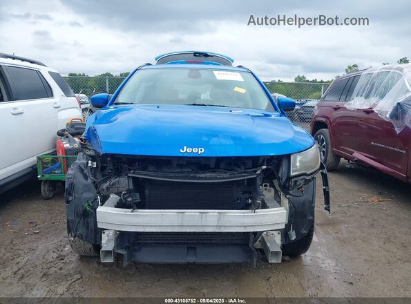 3C4NJDBB6JT479473 2018 JEEP COMPASS Blue Vista interior trasera