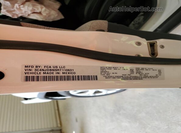 3C4NJDBN9RT110631 2024 JEEP COMPASS White Vista de la etiqueta del VIN