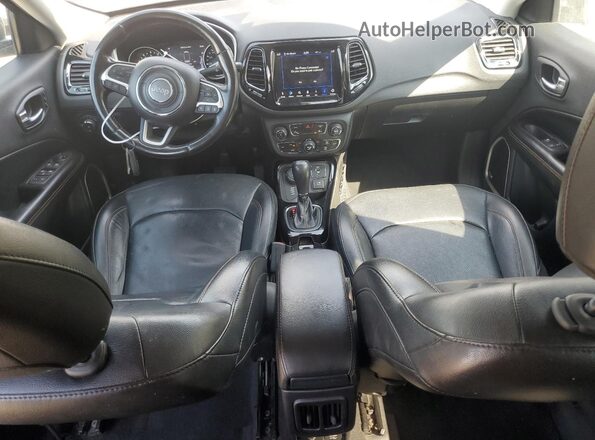 3C4NJDCB5MT595122 2021 JEEP COMPASS Синий Вид панели приборов