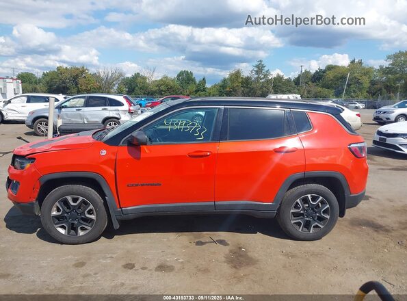 3C4NJDDB9HT664771 2017 JEEP NEW COMPASS Orange Widok wnętrza 360 stopni