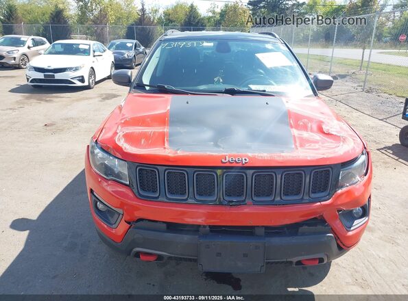 3C4NJDDB9HT664771 2017 JEEP NEW COMPASS Orange Widok zestawu wskaźników